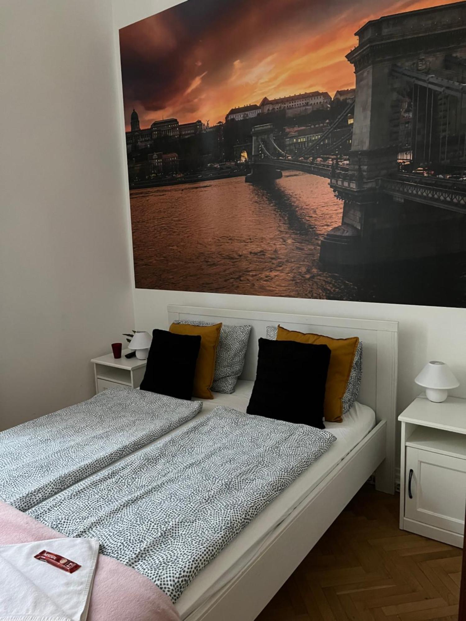 Apartament Millionrosesvintage Vaci Street Free Airconditioner And Coffee *